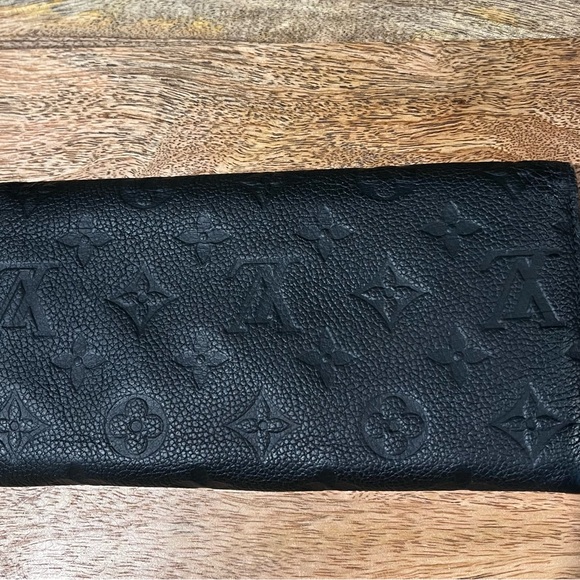 Louis Vuitton wallet - Picture 3 of 5